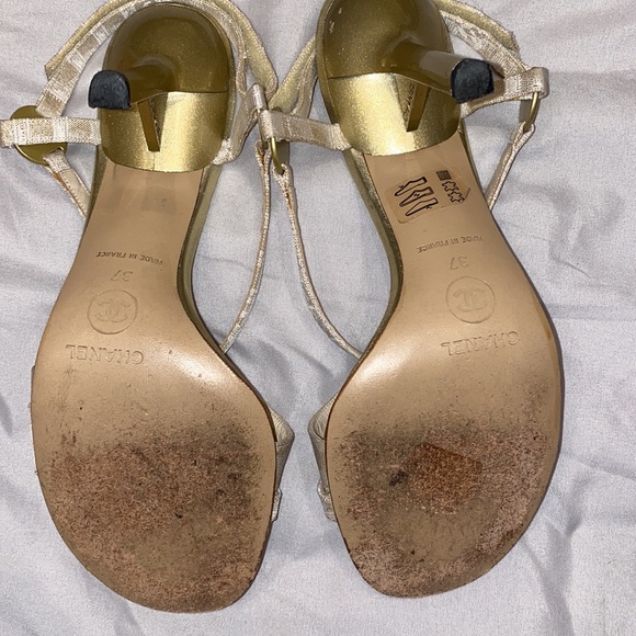 Chanel gold and white shoes size 7. 4” heels. Logo With adjustable strap in back - Picture 8 of 8